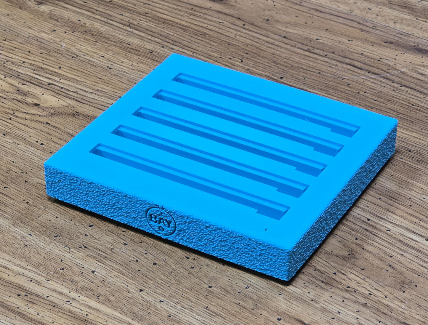 Husqvarna-Viking-Pfaff Embroidery Hoop Storage - Tabletop (24 Colors!)